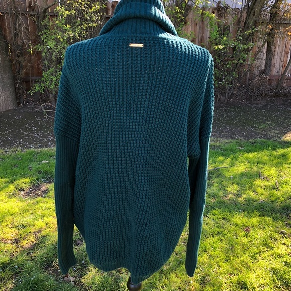 Michel Kors Turtleneck Sweater with pocket - Picture 2 of 7